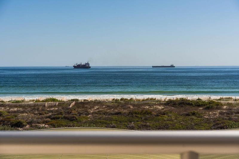 To Let 3 Bedroom Property for Rent in Dolphin Beach Western Cape